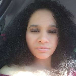 Meet your Posher, Laury